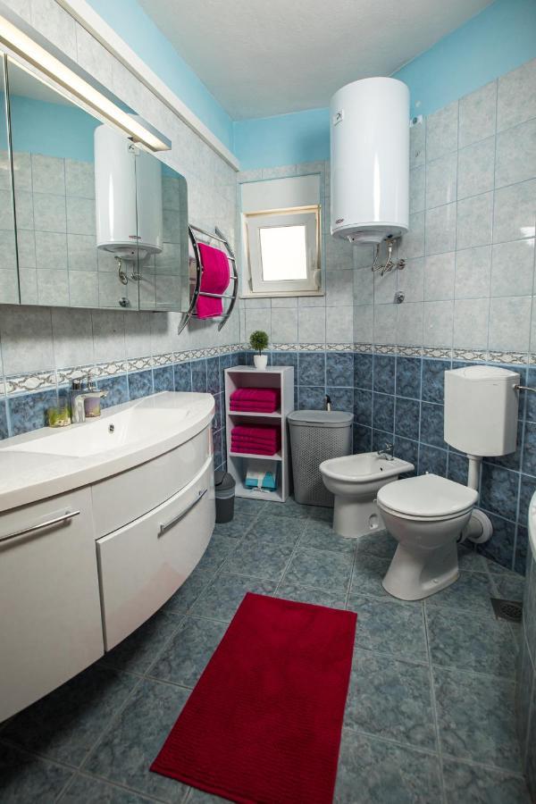 Kaštela 3 Bedrooms Apartman Dmt מראה חיצוני תמונה