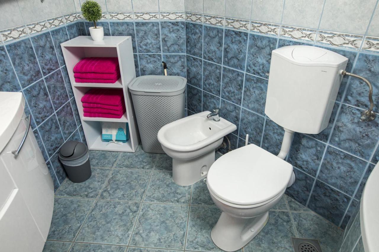 Kaštela 3 Bedrooms Apartman Dmt מראה חיצוני תמונה