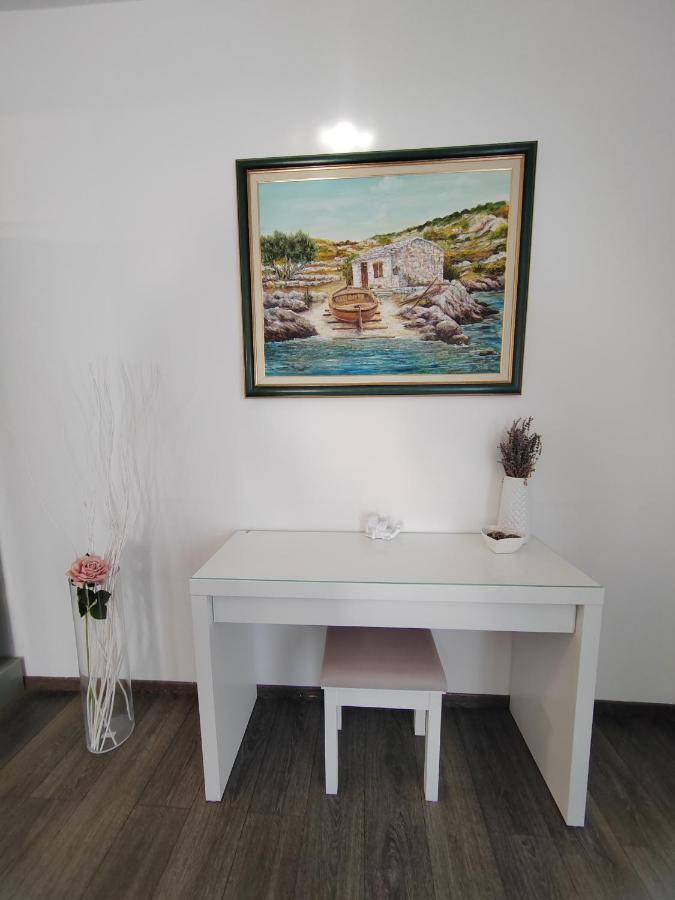 Kaštela 3 Bedrooms Apartman Dmt מראה חיצוני תמונה