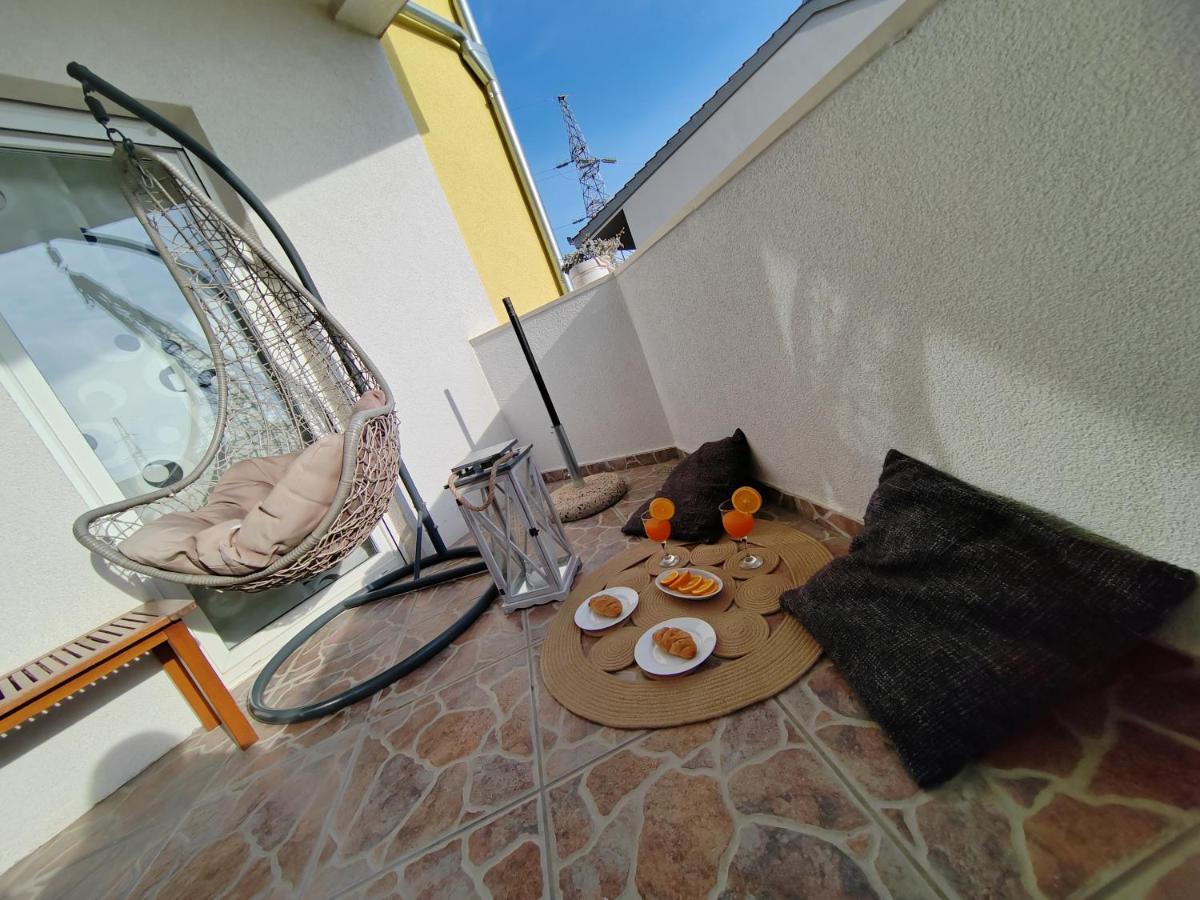 Kaštela 3 Bedrooms Apartman Dmt מראה חיצוני תמונה