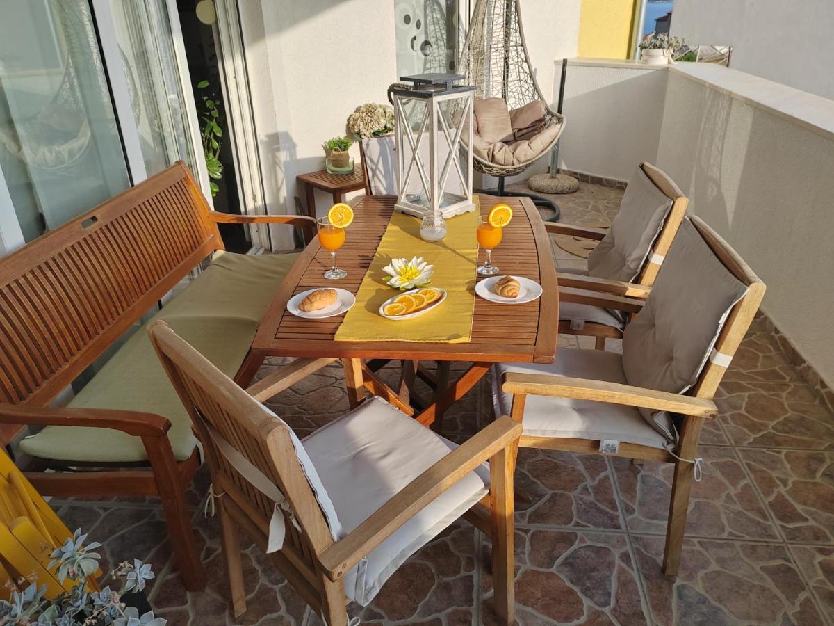 Kaštela 3 Bedrooms Apartman Dmt מראה חיצוני תמונה