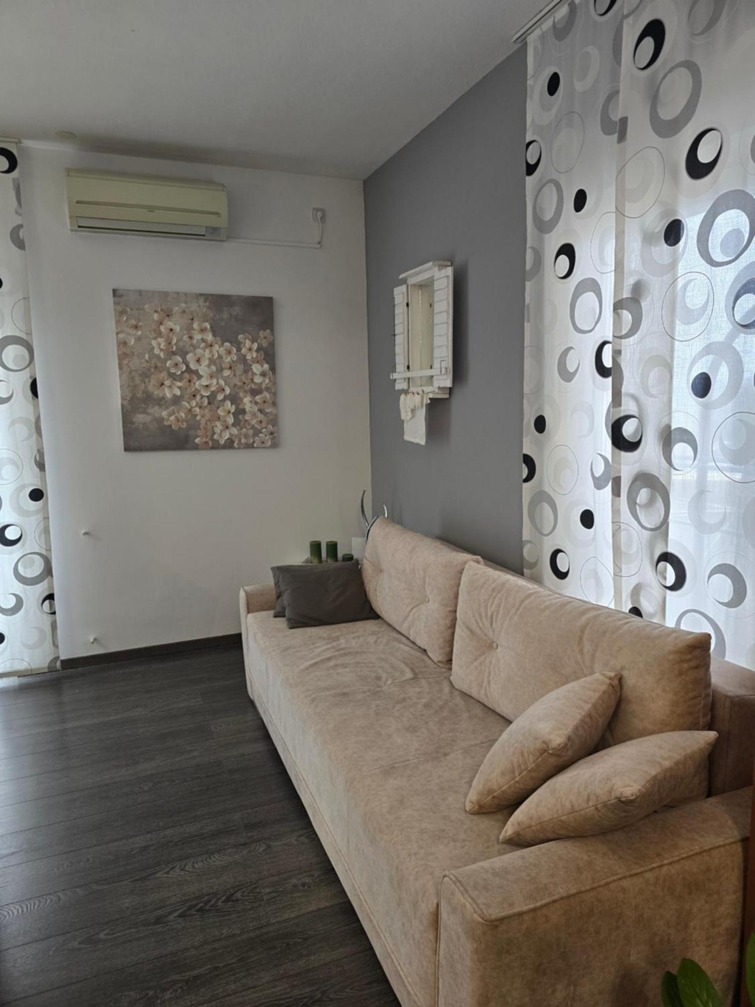 Kaštela 3 Bedrooms Apartman Dmt מראה חיצוני תמונה